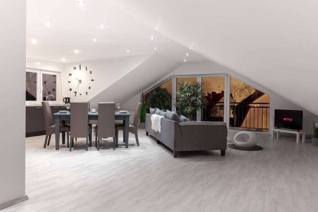 Ausgestattet Netflix Wifi Veltins Arena Apartment *